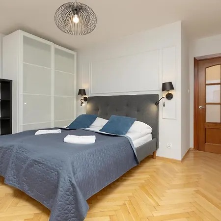 Old Town By Renters Varsavia